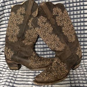 Corral boots
